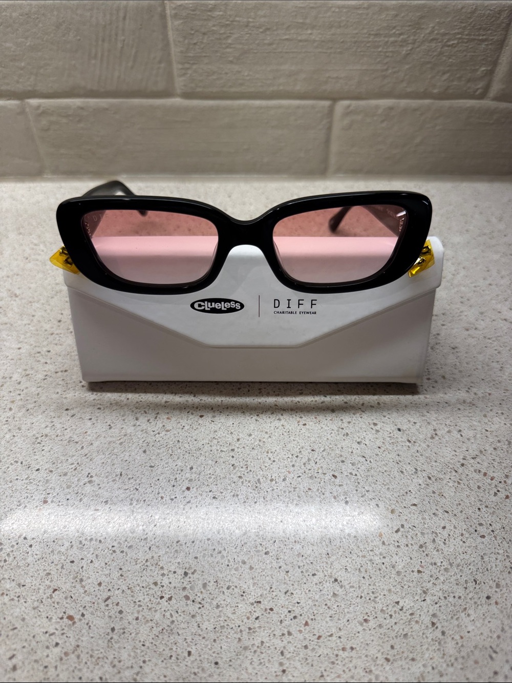 DIFF x Clueless Black Frame Sunglasses with Pink Lenses w/ Case and Cleaning Rag